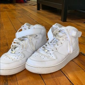 USED Nike Air Force 1’s